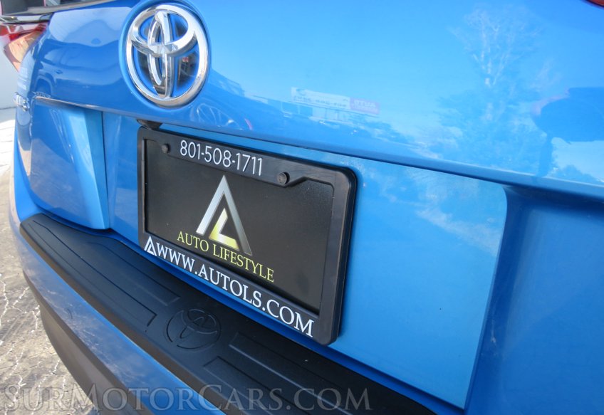 2022 Toyota Prius - Image 18