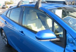 2022 Toyota Prius - Image 12