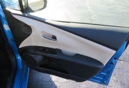 2022 Toyota Prius - Image 51