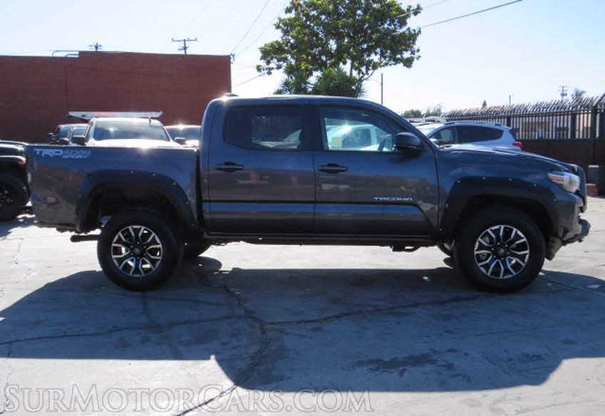 2020 Toyota Tacoma 4WD - Image 5
