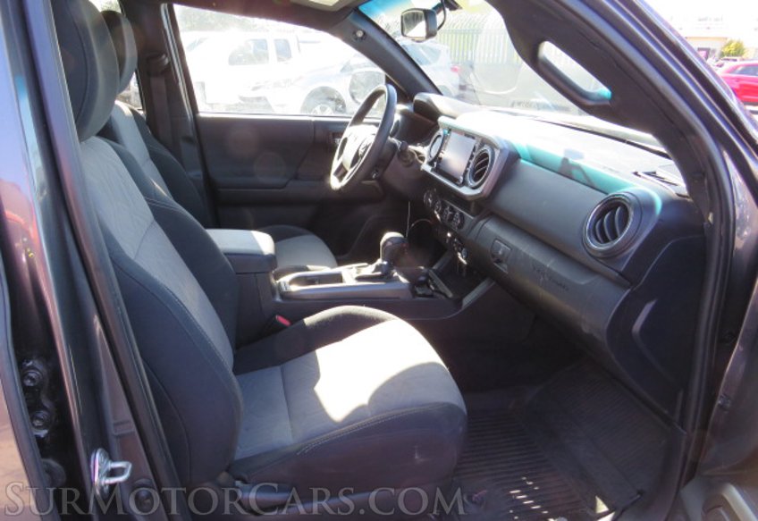 2020 Toyota Tacoma 4WD - Image 30