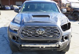 2020 Toyota Tacoma 4WD - Image 11