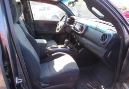 2020 Toyota Tacoma 4WD - Image 30