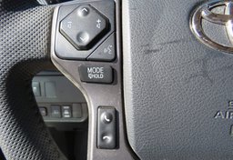 2020 Toyota Tacoma 4WD - Image 35