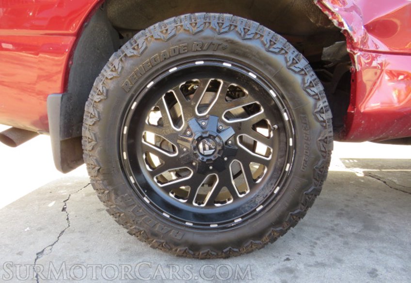 2017 Nissan Titan - Image 21