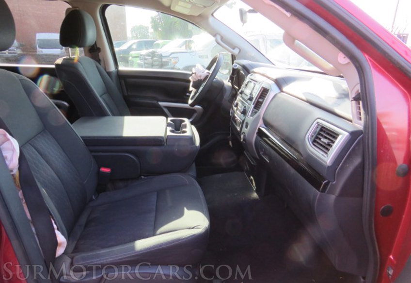 2017 Nissan Titan - Image 25