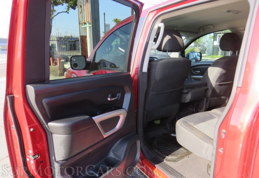 2017 Nissan Titan - Image 28