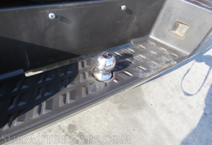 2017 Nissan Titan - Image 16