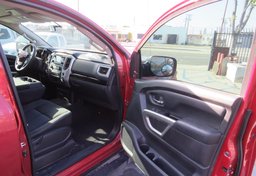 2017 Nissan Titan - Image 23