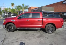 2017 Nissan Titan - Image 5