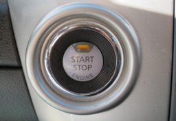 2017 Nissan Titan - Image 39