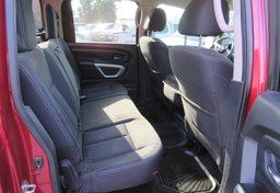 2017 Nissan Titan - Image 31