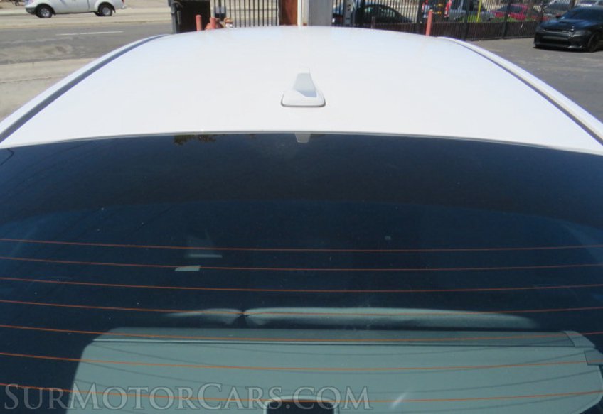 2022 Hyundai Ioniq Plug-In Hybrid - Image 14