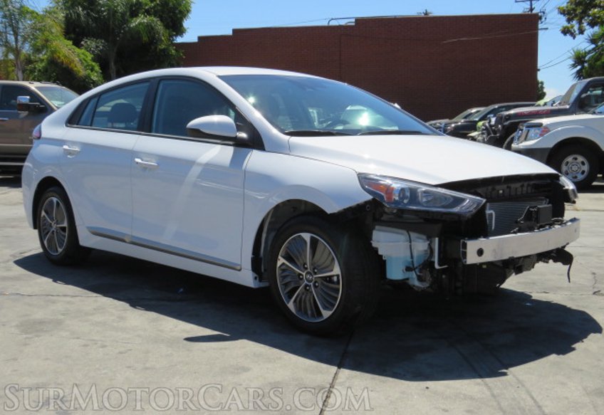 2022 Hyundai Ioniq Plug-In Hybrid - Image 3