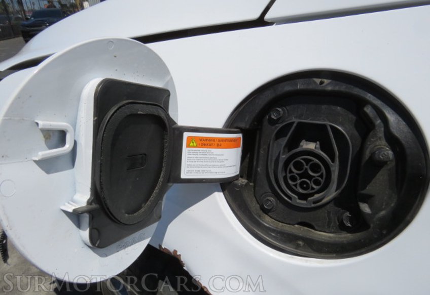2022 Hyundai Ioniq Plug-In Hybrid - Image 20