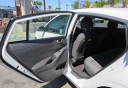 2022 Hyundai Ioniq Plug-In Hybrid - Image 28