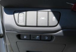 2022 Hyundai Ioniq Plug-In Hybrid - Image 47