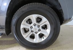 2015 Toyota 4Runner - Image 46