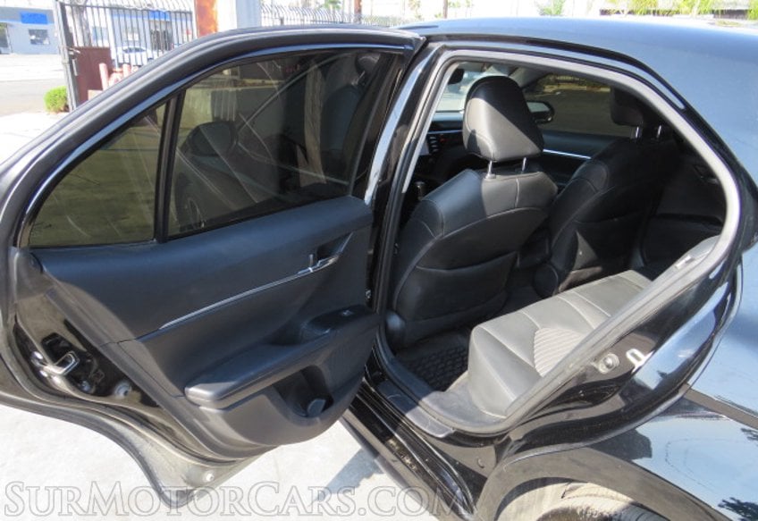 2020 Toyota Camry - Image 21