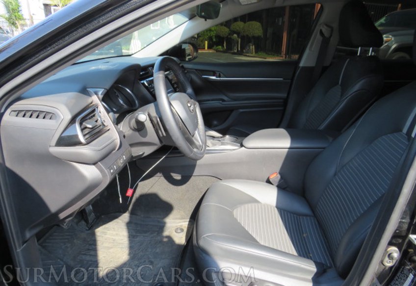 2020 Toyota Camry - Image 25