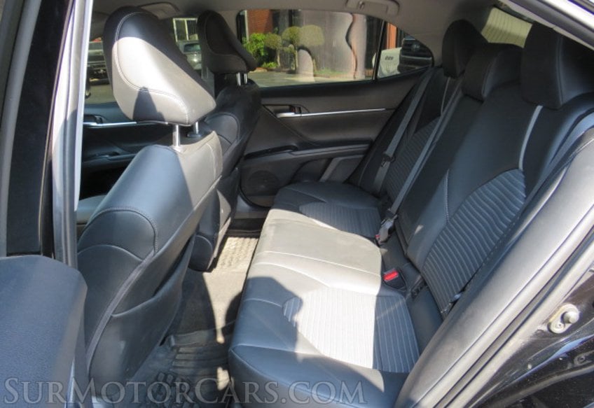 2020 Toyota Camry - Image 27