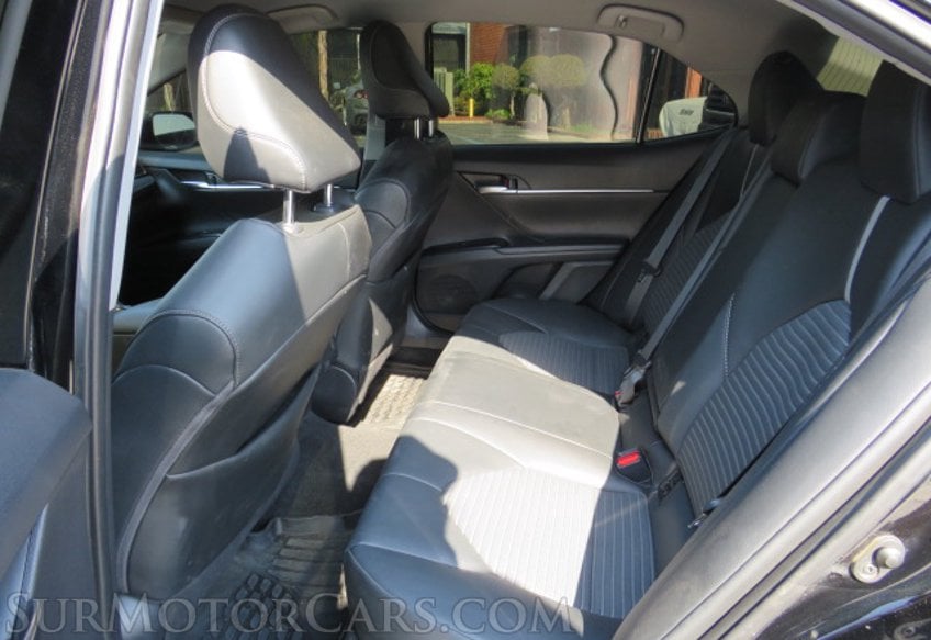 2020 Toyota Camry - Image 29