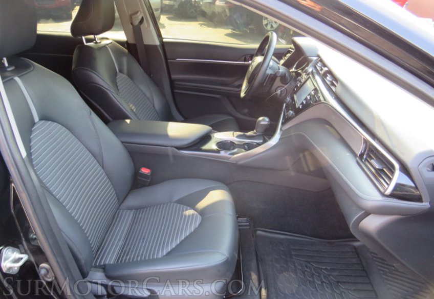 2020 Toyota Camry - Image 24