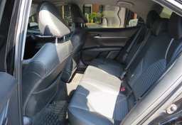2020 Toyota Camry - Image 29