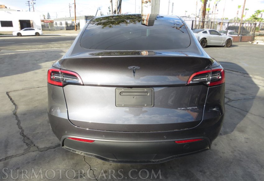2021 Tesla Model Y - Image 12