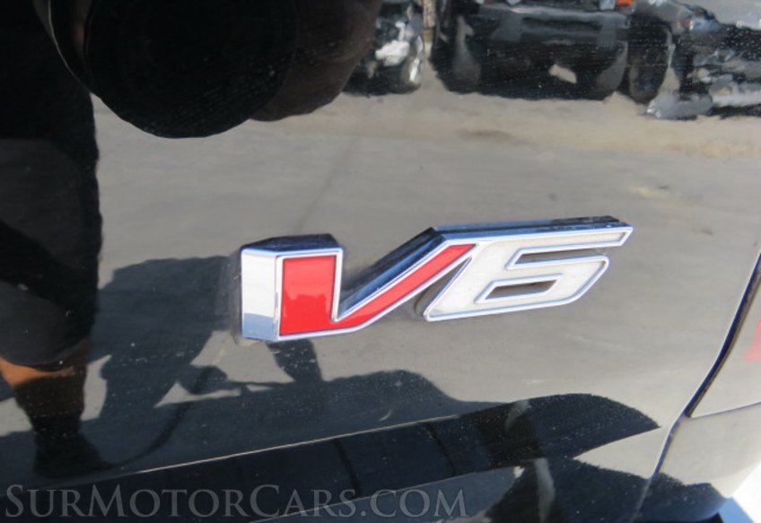 2021 Chevrolet Colorado - Image 12