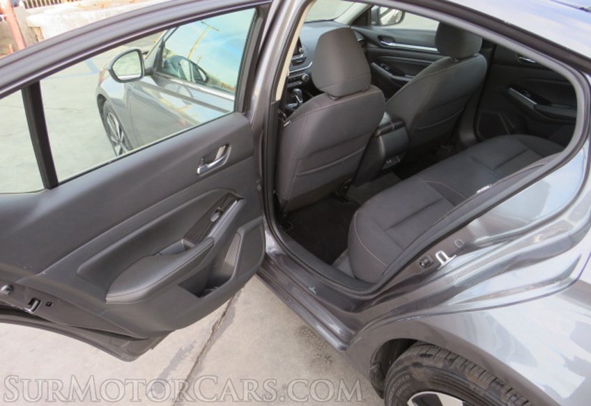 2021 Nissan Altima - Image 22