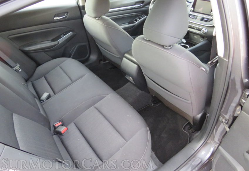 2021 Nissan Altima - Image 30