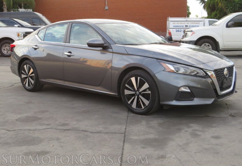 2021 Nissan Altima - Image 3