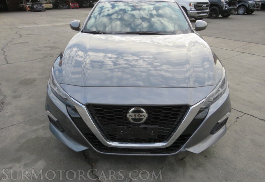 2021 Nissan Altima - Image 11