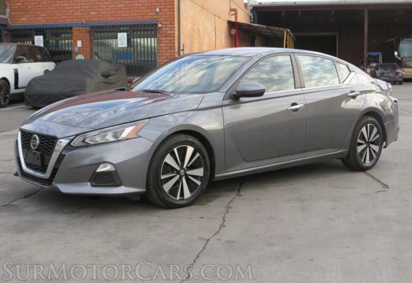 2021 Nissan Altima - Image 4