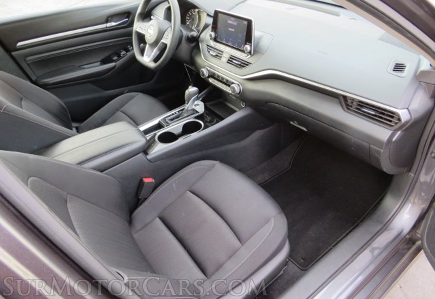 2021 Nissan Altima - Image 26