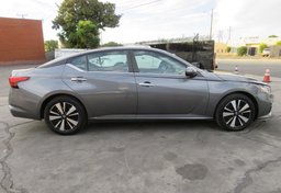 2021 Nissan Altima - Image 6