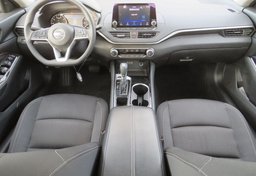 2021 Nissan Altima - Image 24
