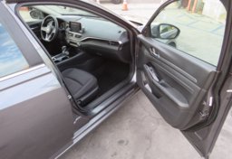 2021 Nissan Altima - Image 21