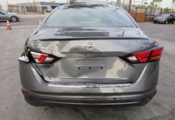2021 Nissan Altima - Image 12