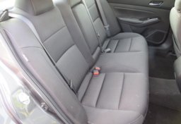 2021 Nissan Altima - Image 32