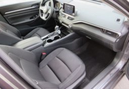 2021 Nissan Altima - Image 26