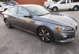 2021 Nissan Altima - Image 1