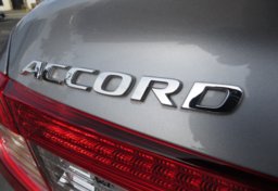 2021 Honda Accord Sedan - Image 16