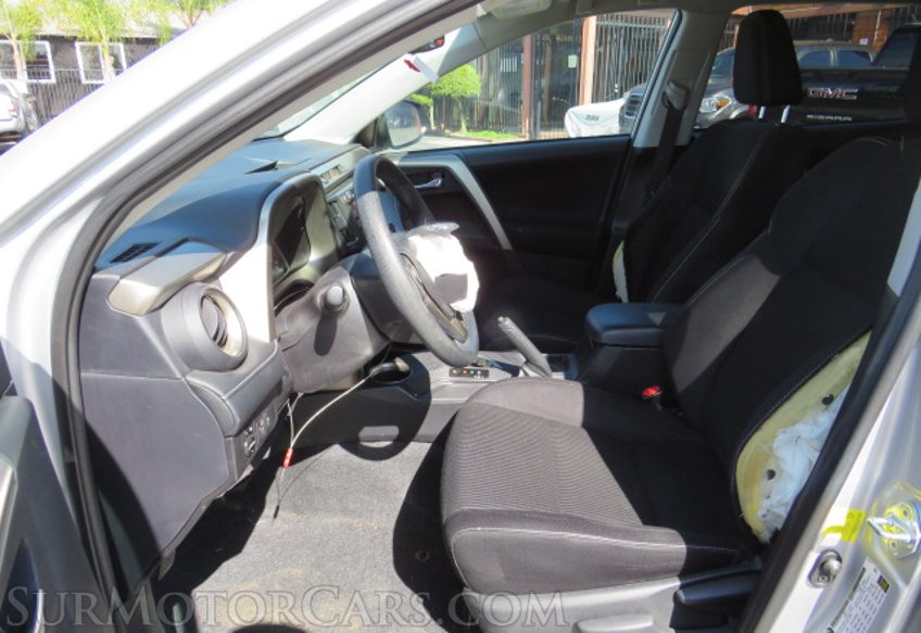 2015 Toyota RAV4 - Image 29
