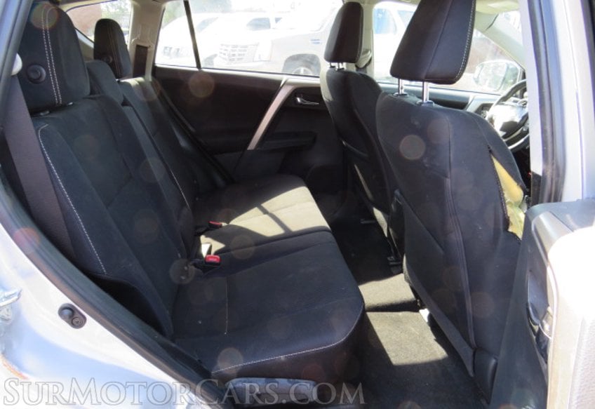 2015 Toyota RAV4 - Image 28