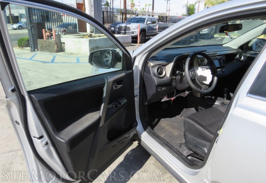 2015 Toyota RAV4 - Image 21