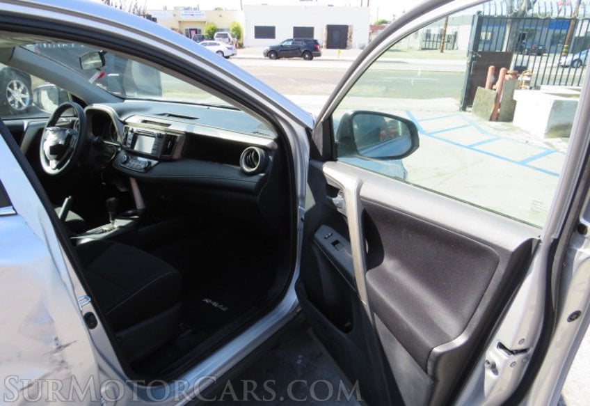 2015 Toyota RAV4 - Image 25