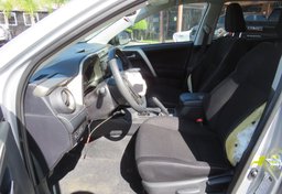 2015 Toyota RAV4 - Image 29
