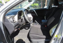 2015 Toyota RAV4 - Image 22